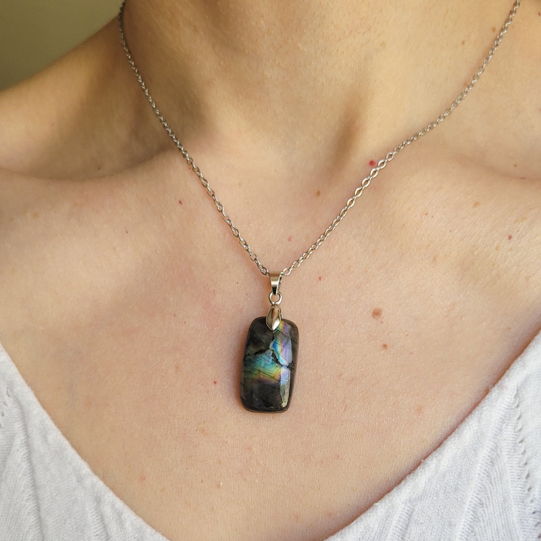 Pendentif en labradorite – 2,3 cm