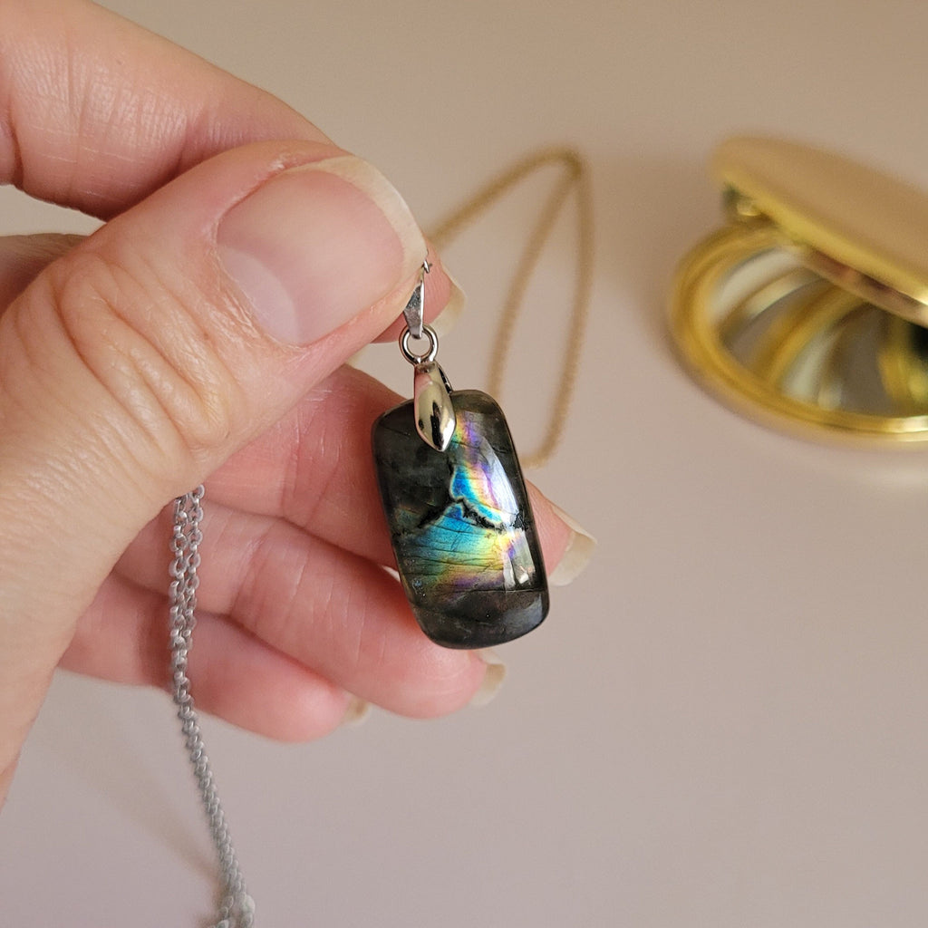 Pendentif en labradorite – 2,3 cm