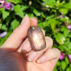 Pendentif en labradorite bélière dorée – 3,3 cm