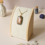 Pendentif en labradorite bélière dorée – 3,3 cm