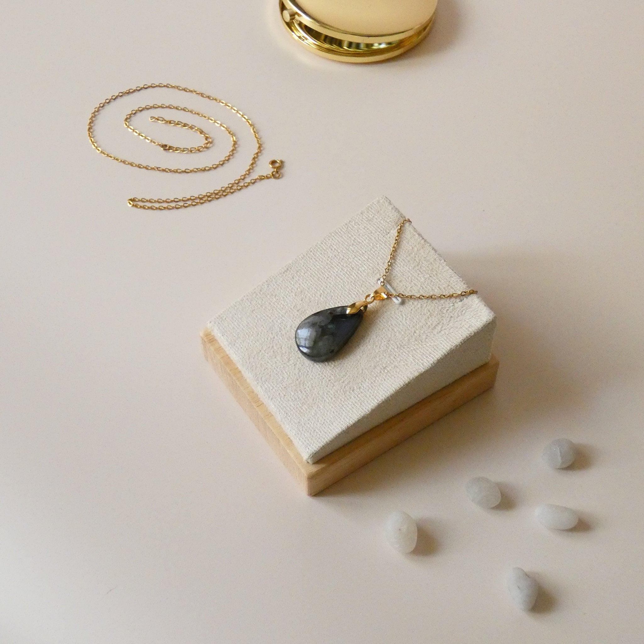 Pendentif en labradorite – 2,5 cm