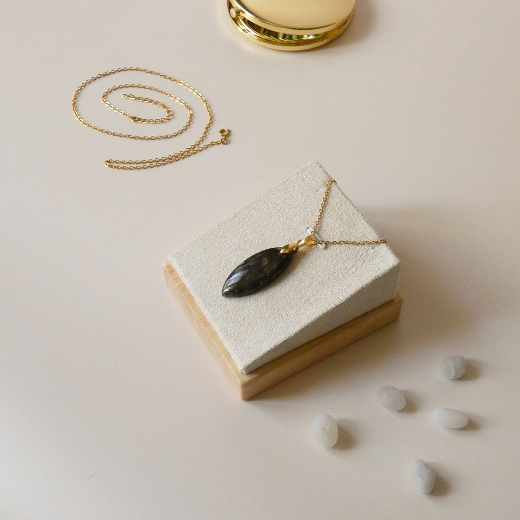 Pendentif en labradorite marquise – 3,6 cm