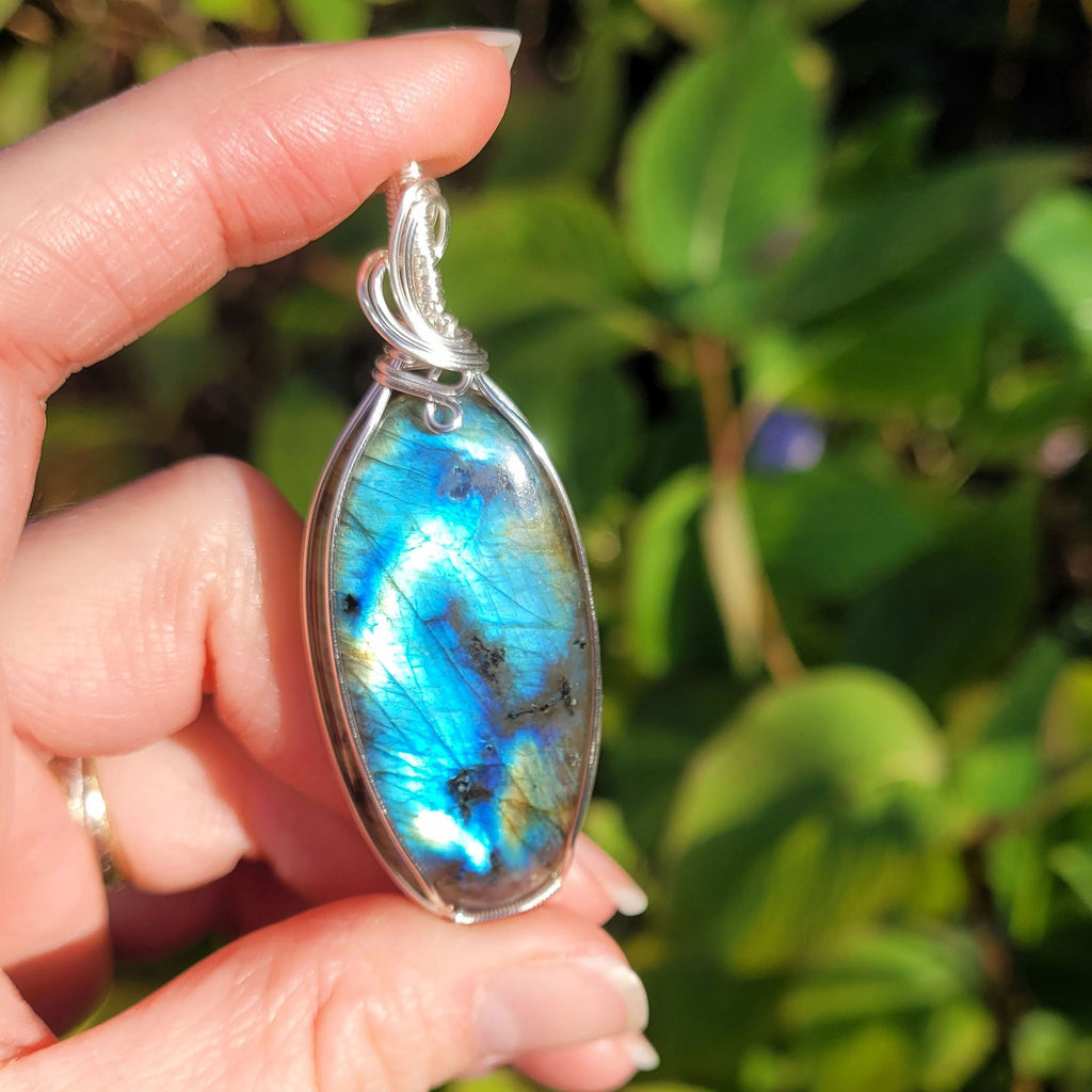 Pendentif en labradorite bleue 6,5 cm bijou artisanal