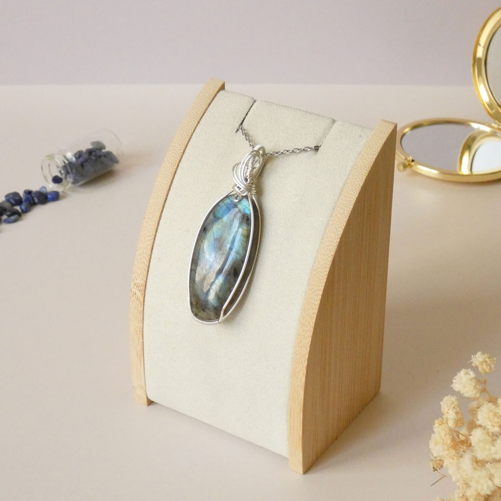 Pendentif en labradorite bleue 6,5 cm bijou artisanal