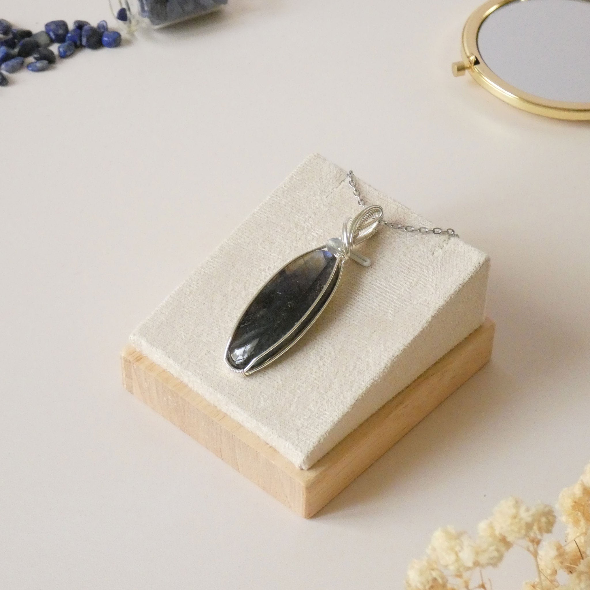 Pendentif en labradorite bleue 6,2 cm bijou artisanal