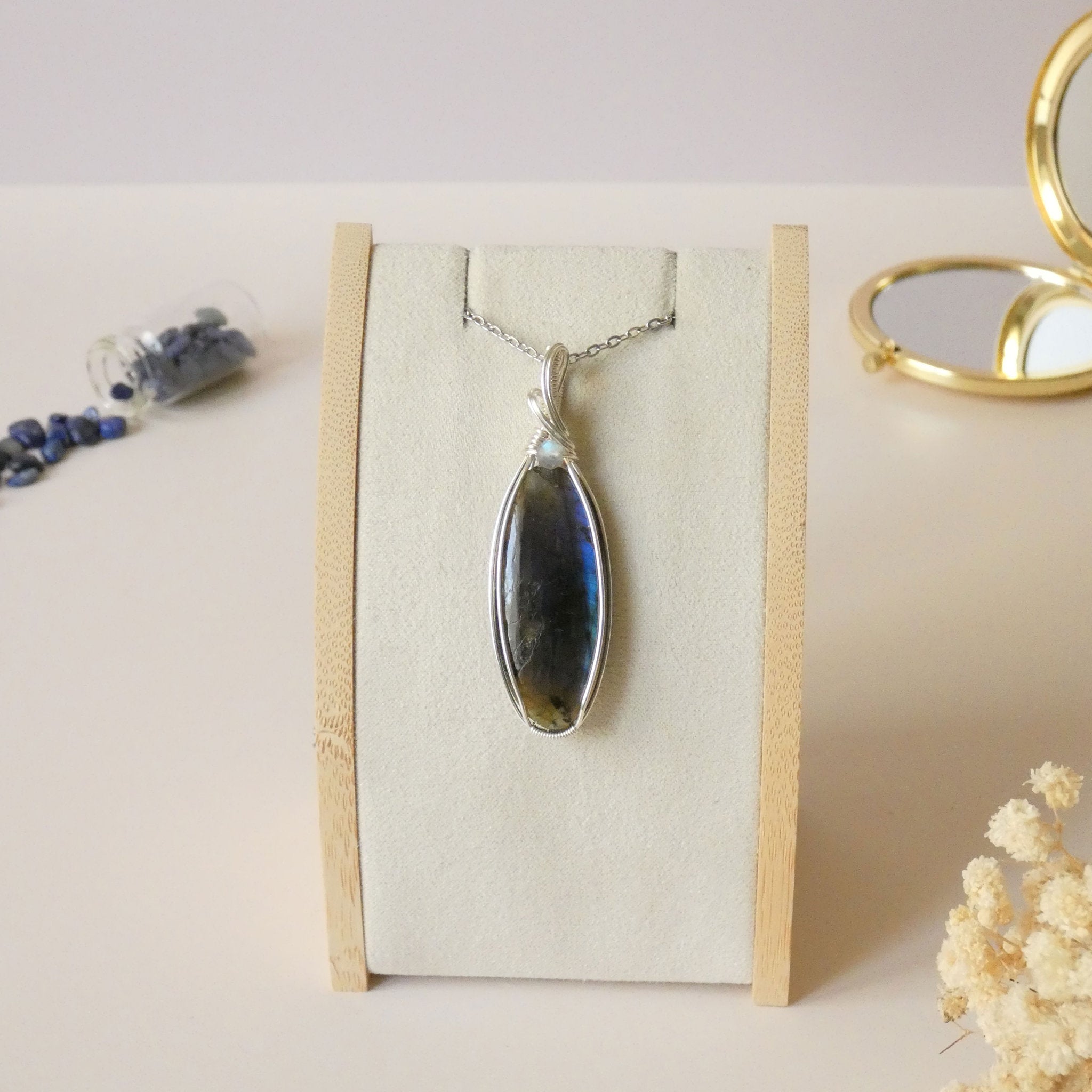 Pendentif en labradorite bleue 6,2 cm bijou artisanal