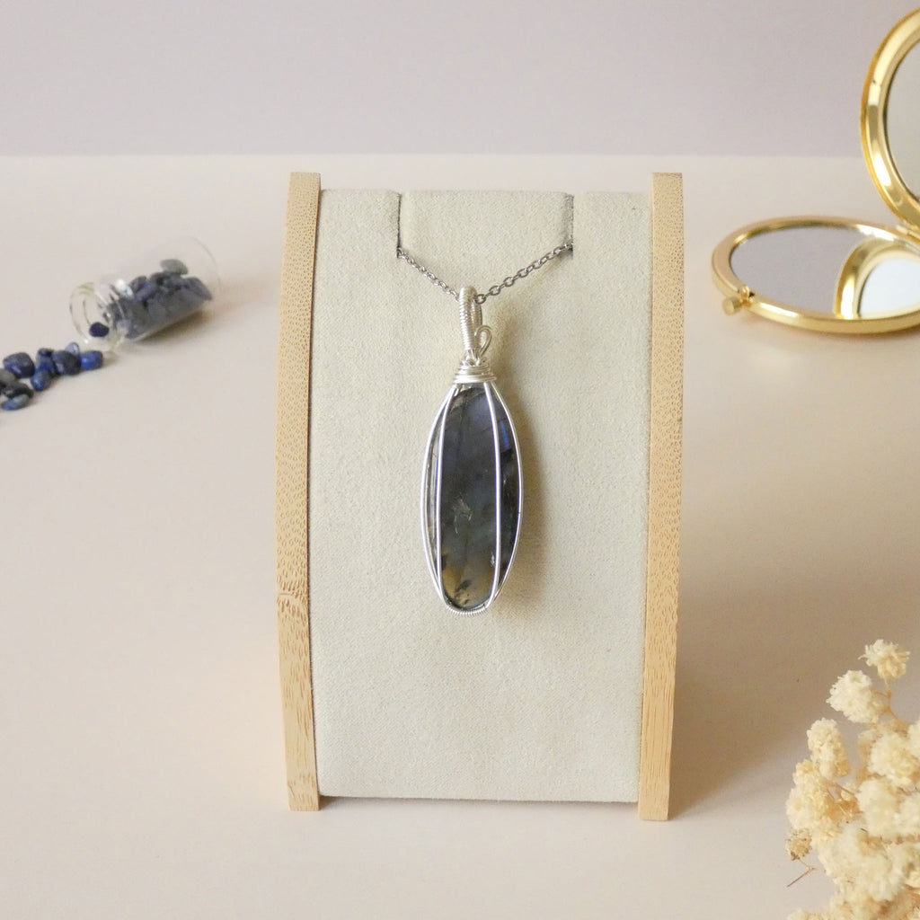 Pendentif en labradorite bleue 6,2 cm bijou artisanal