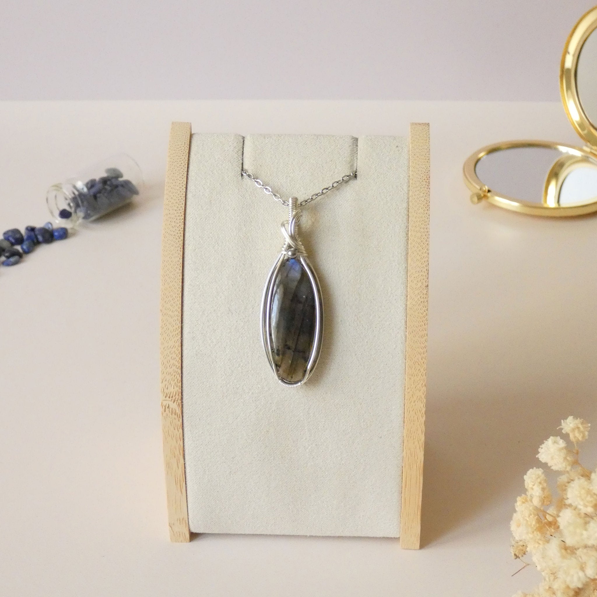 Pendentif en labradorite bleue 5,5 cm bijou artisanal