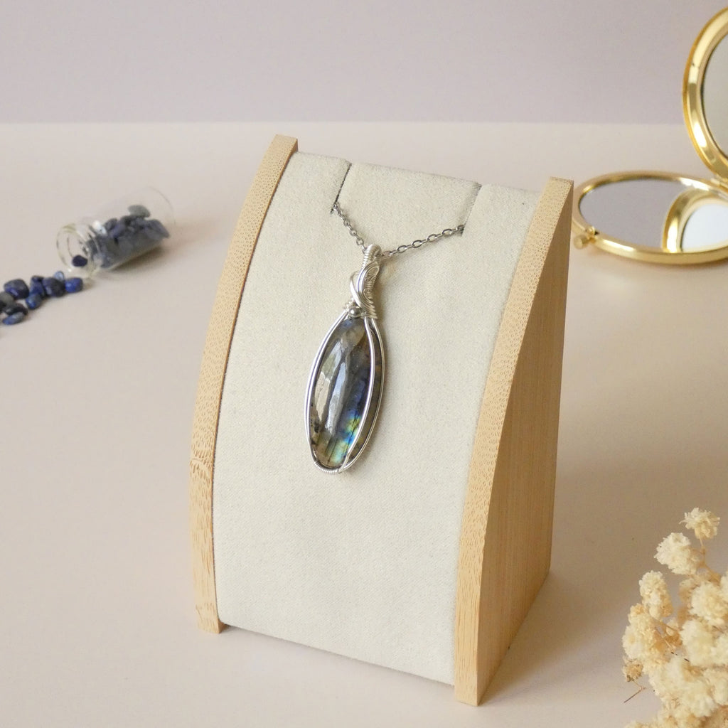Pendentif en labradorite bleue 5,5 cm bijou artisanal