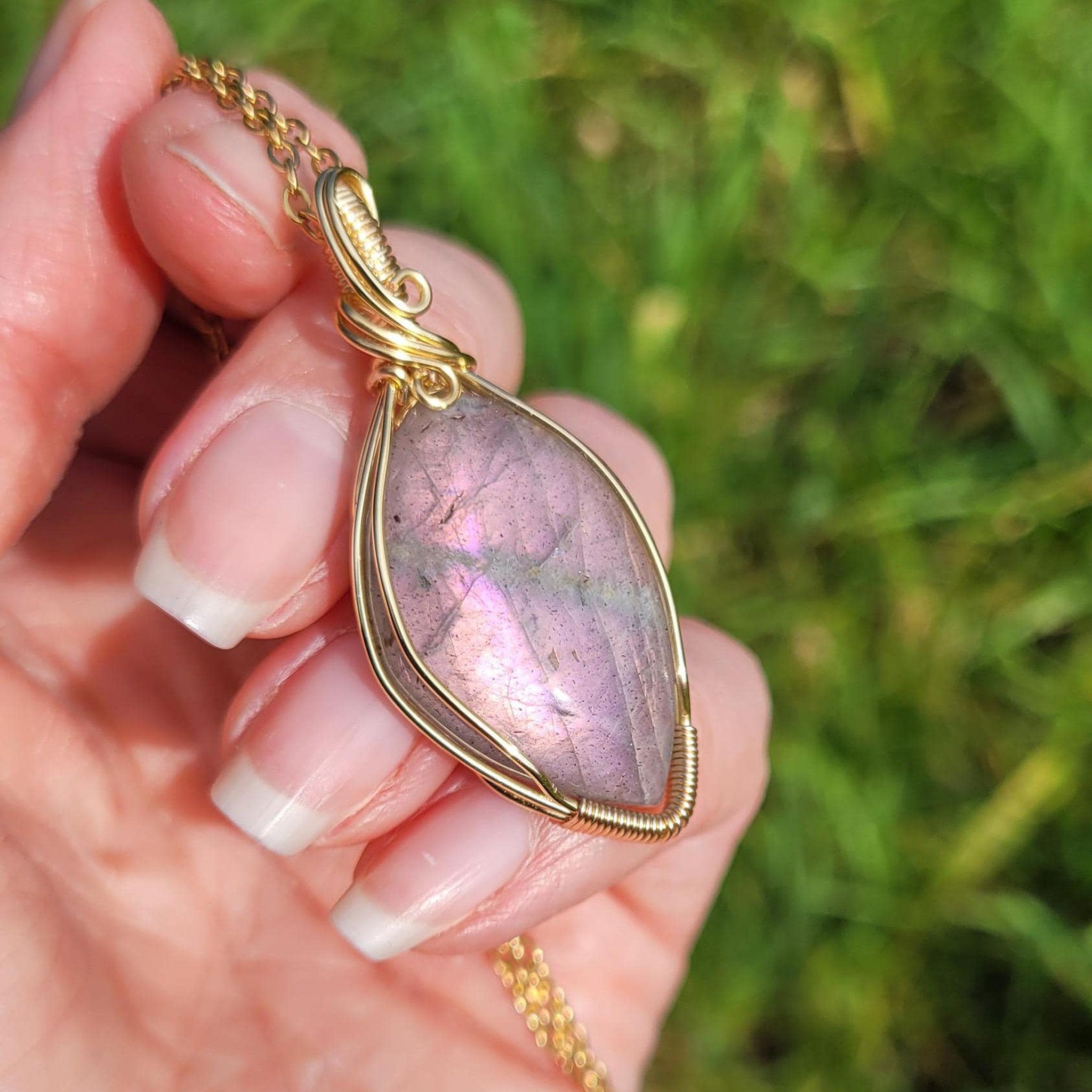 Pendentif en labradorite 4,6 cm bijou artisanal