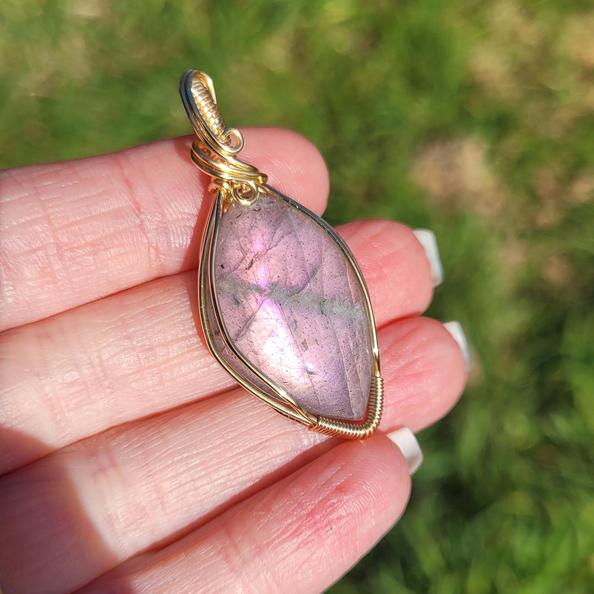 Pendentif en labradorite 4,6 cm bijou artisanal