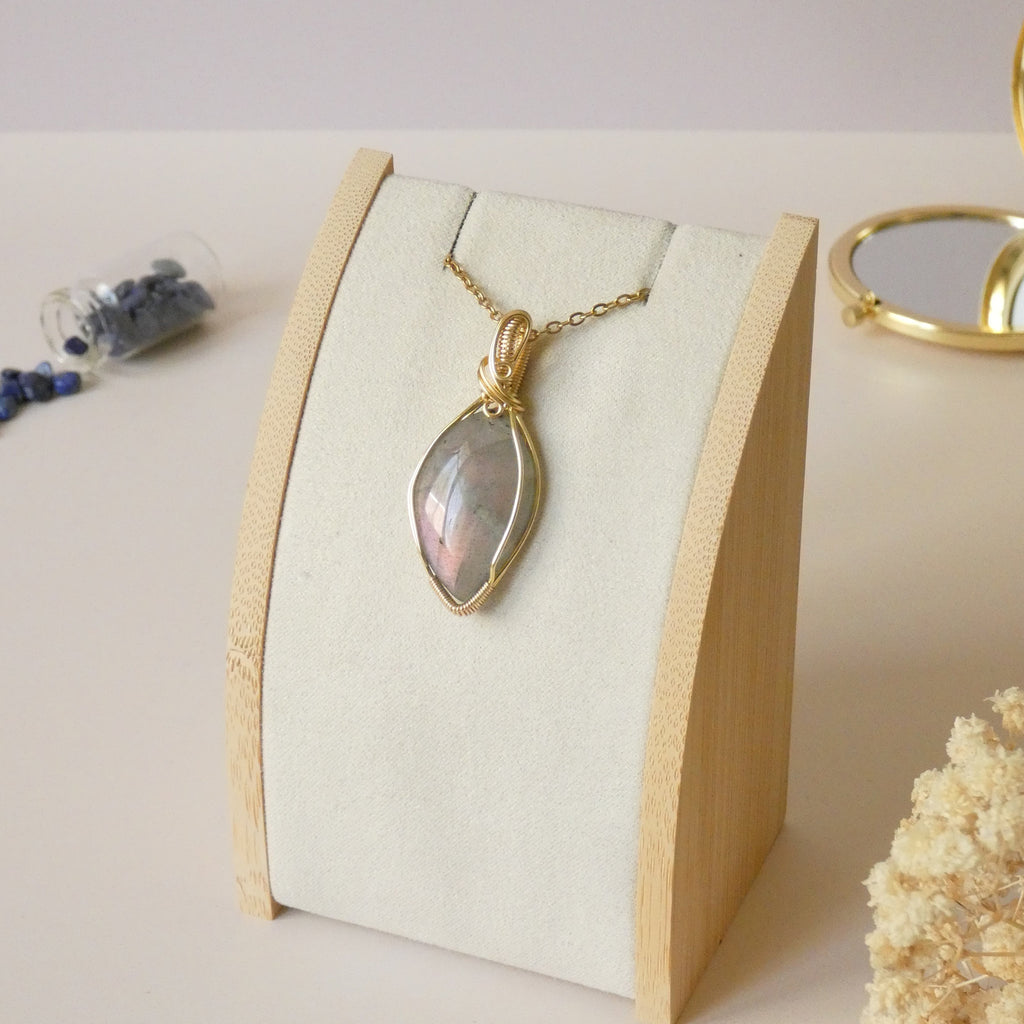 Pendentif en labradorite 4,6 cm bijou artisanal