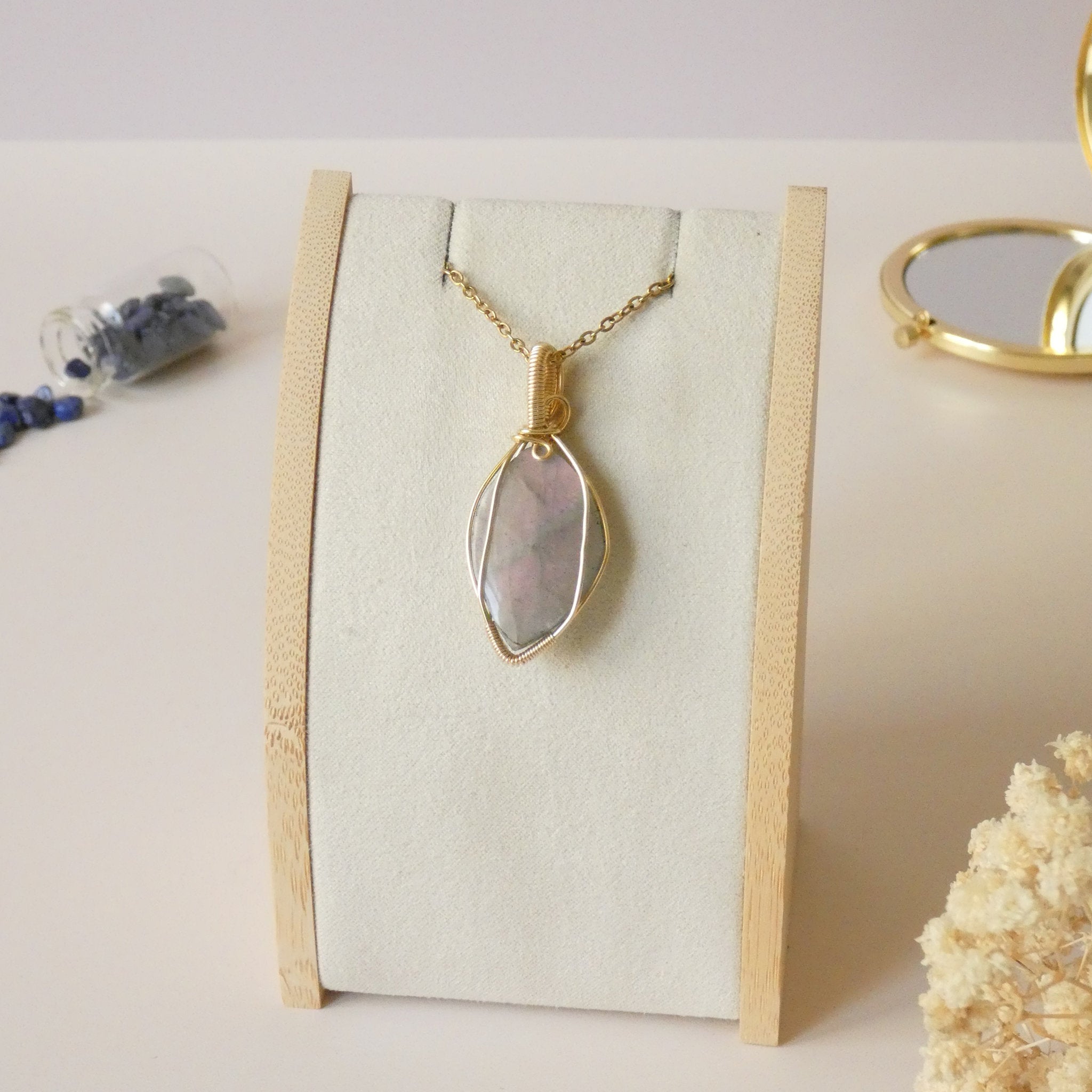 Pendentif en labradorite 4,6 cm bijou artisanal