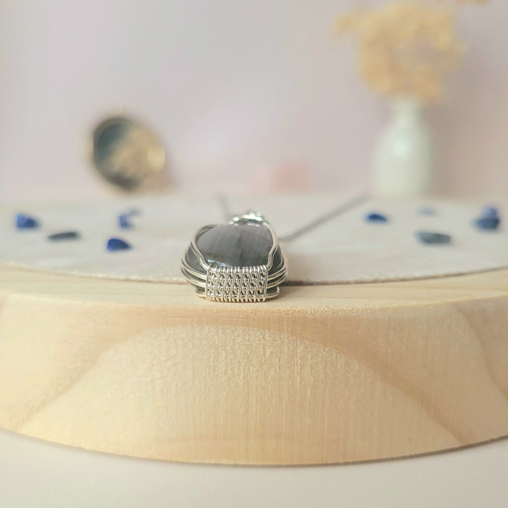 Pendentif en labradorite 3,5 cm bijou artisanal