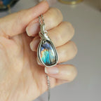 Pendentif en labradorite 3,5 cm bijou artisanal
