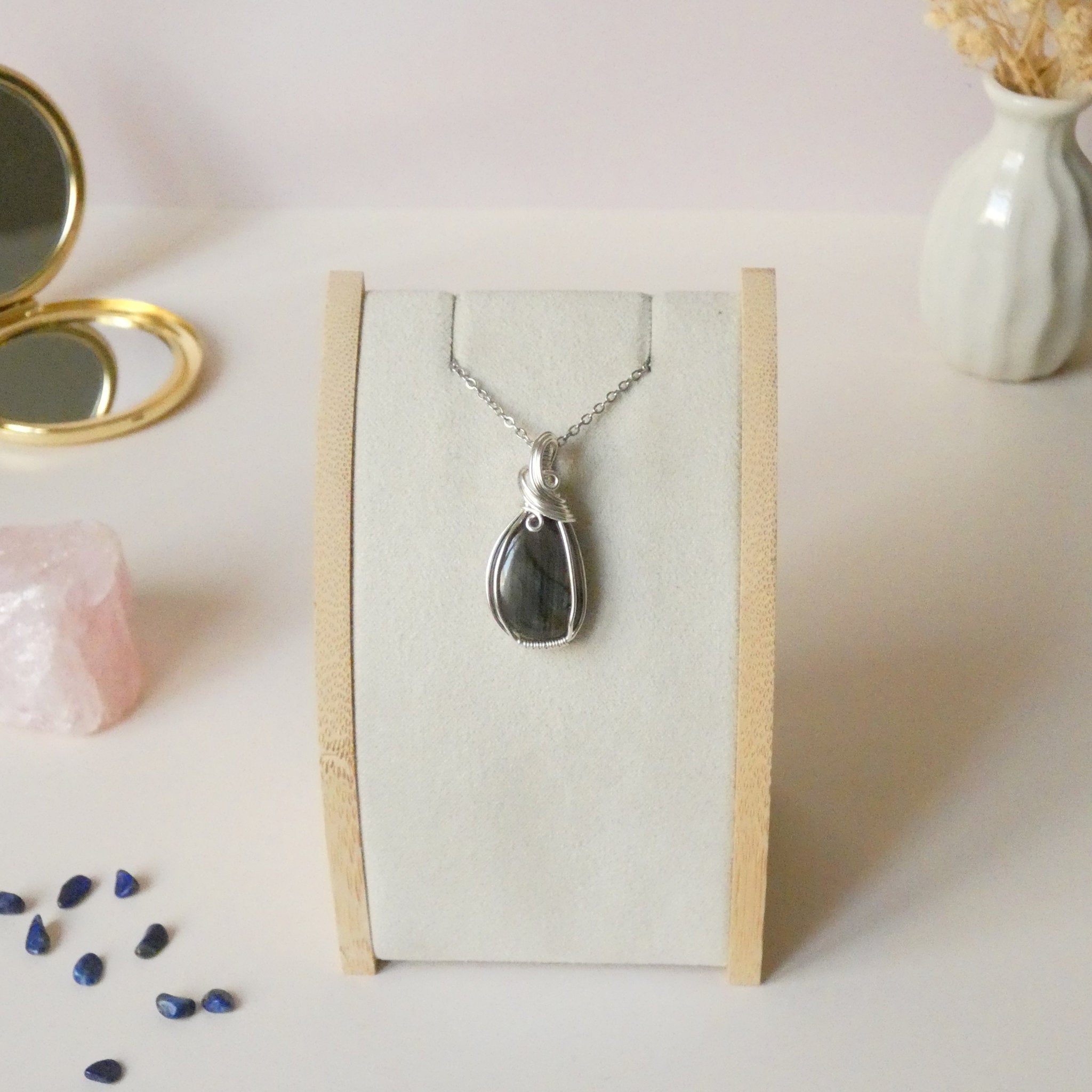 Pendentif en labradorite 3,5 cm bijou artisanal