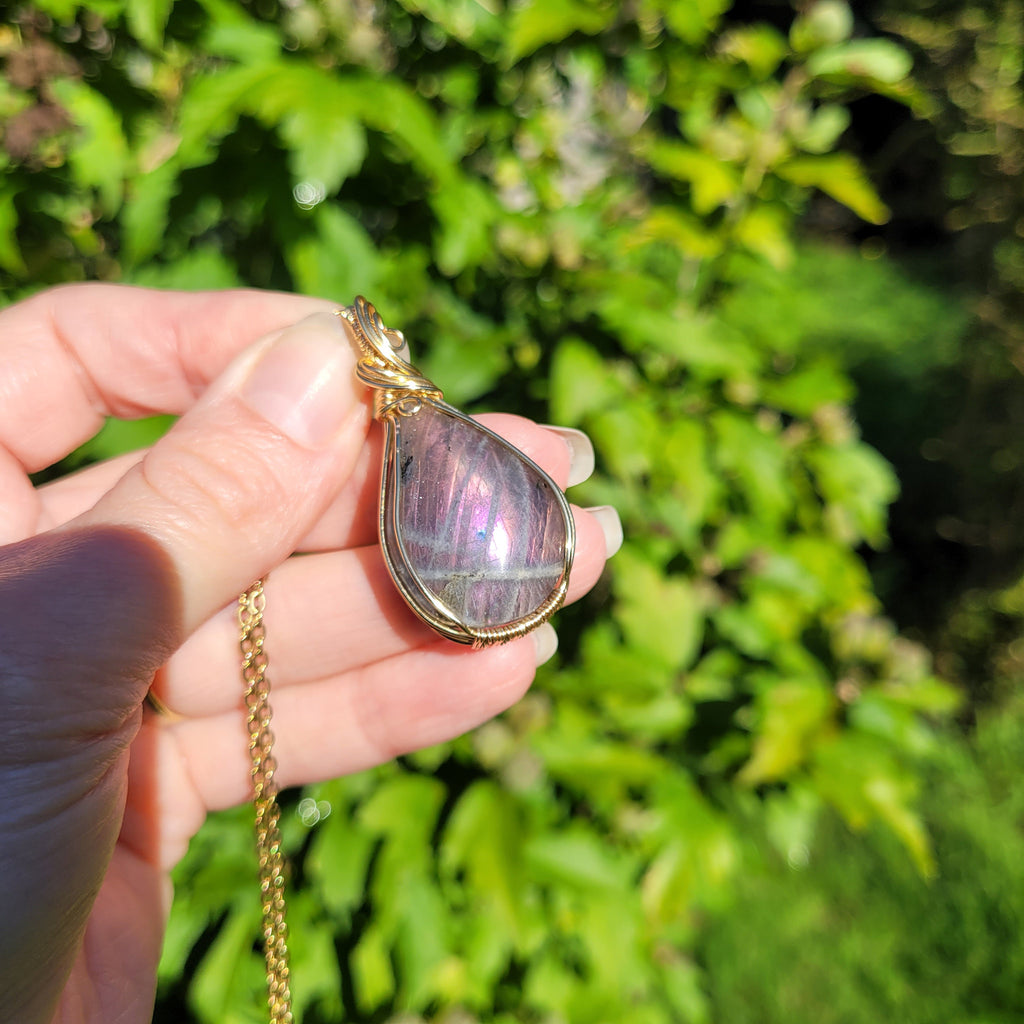 Pendentif en labradorite violette 4,7 cm bijou artisanal