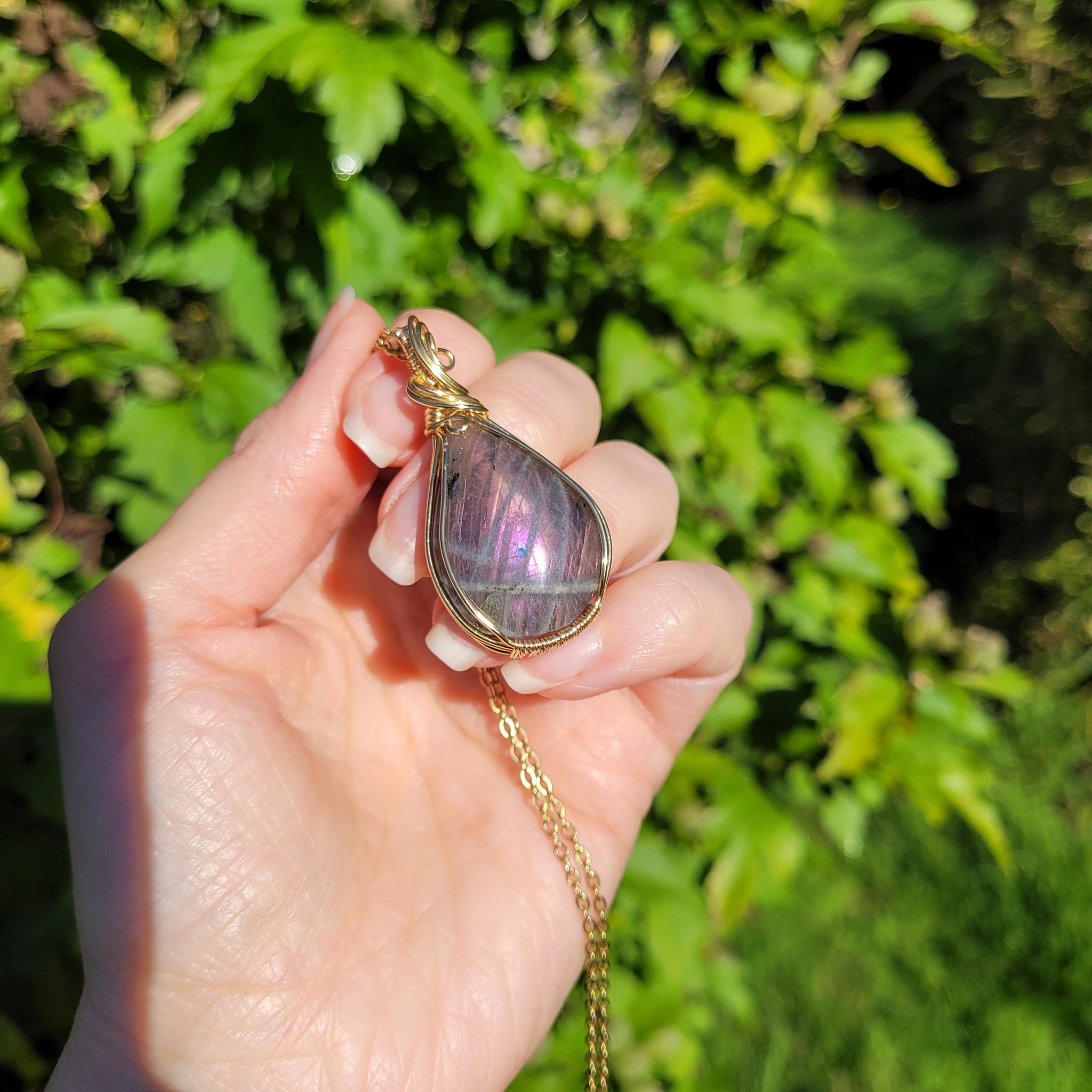 Pendentif en labradorite violette 4,7 cm bijou artisanal