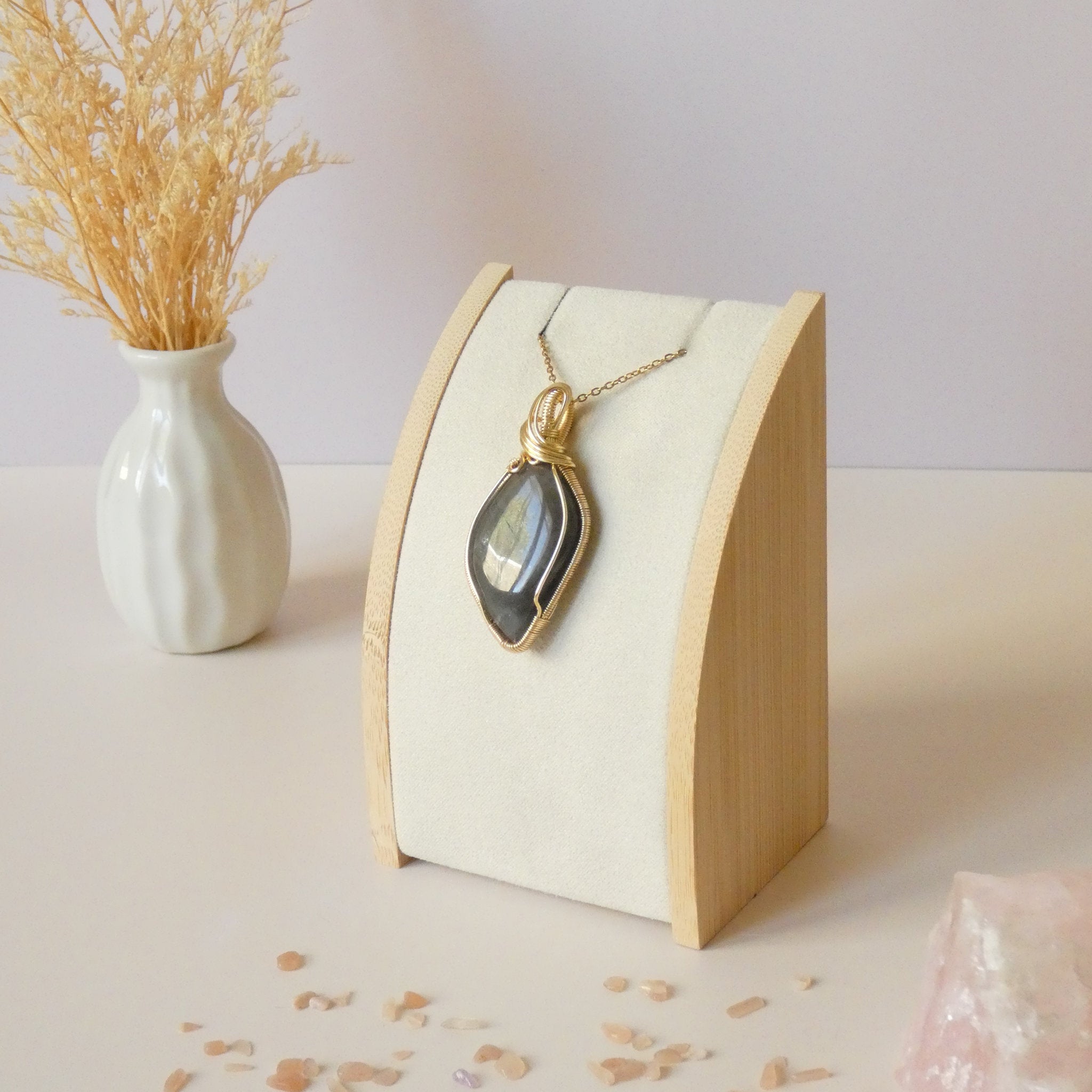 Pendentif en labradorite – 5,2 cm – wire wrapping doré