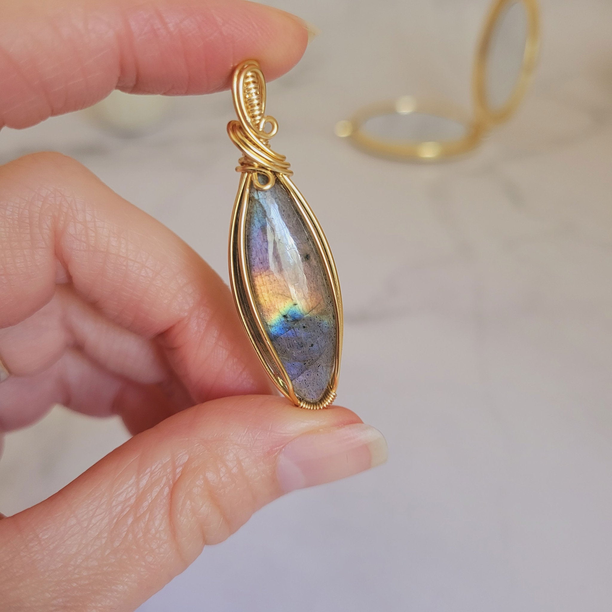 Pendentif en labradorite 4,9 cm bijou artisanal
