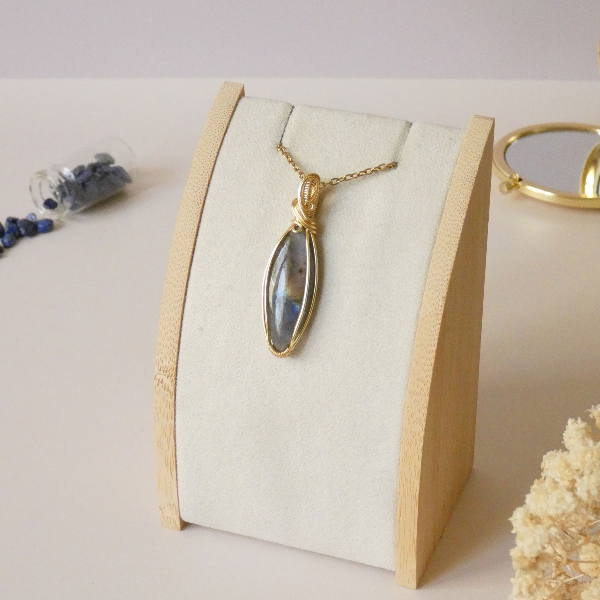 Pendentif en labradorite 4,9 cm bijou artisanal