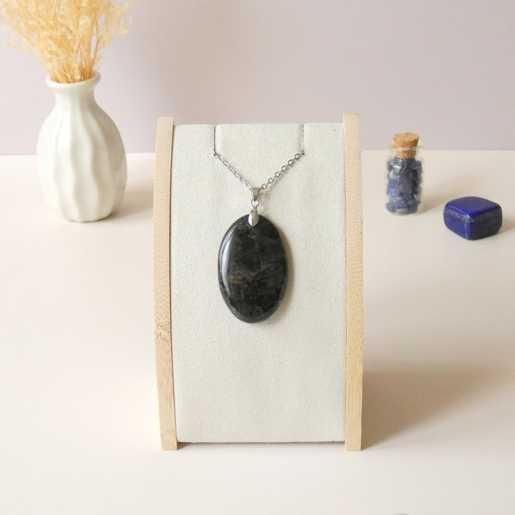 Pendentif en larvikite bélière argentée – 4 cm - Bijou artisanal pierre naturelle