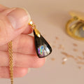 Pendentif en labradorite bélière dorée – 2,1 cm