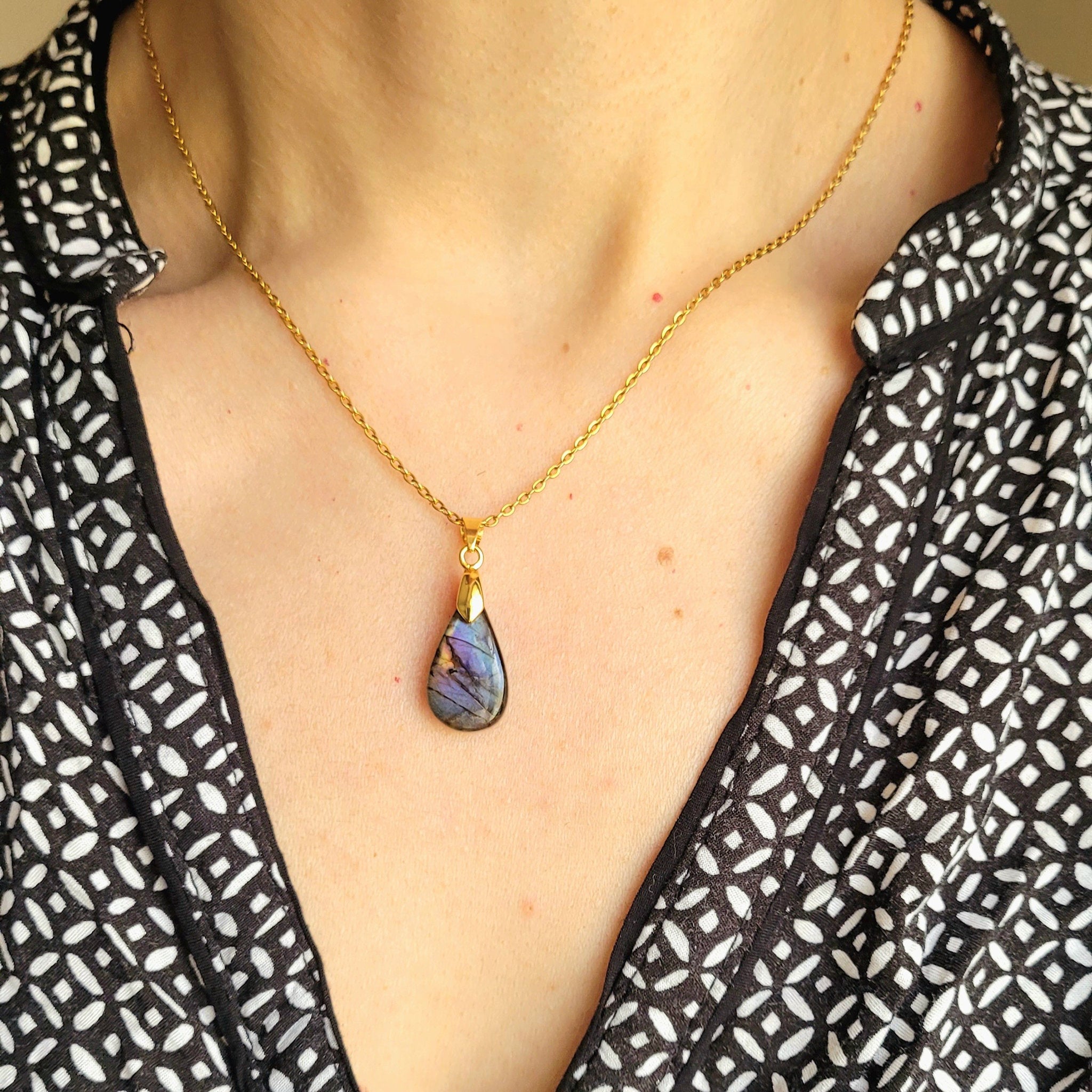 Pendentif en labradorite bélière dorée – 1,9 cm