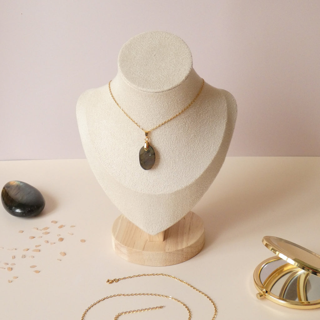 Pendentif en labradorite bélière dorée – 2,1 cm