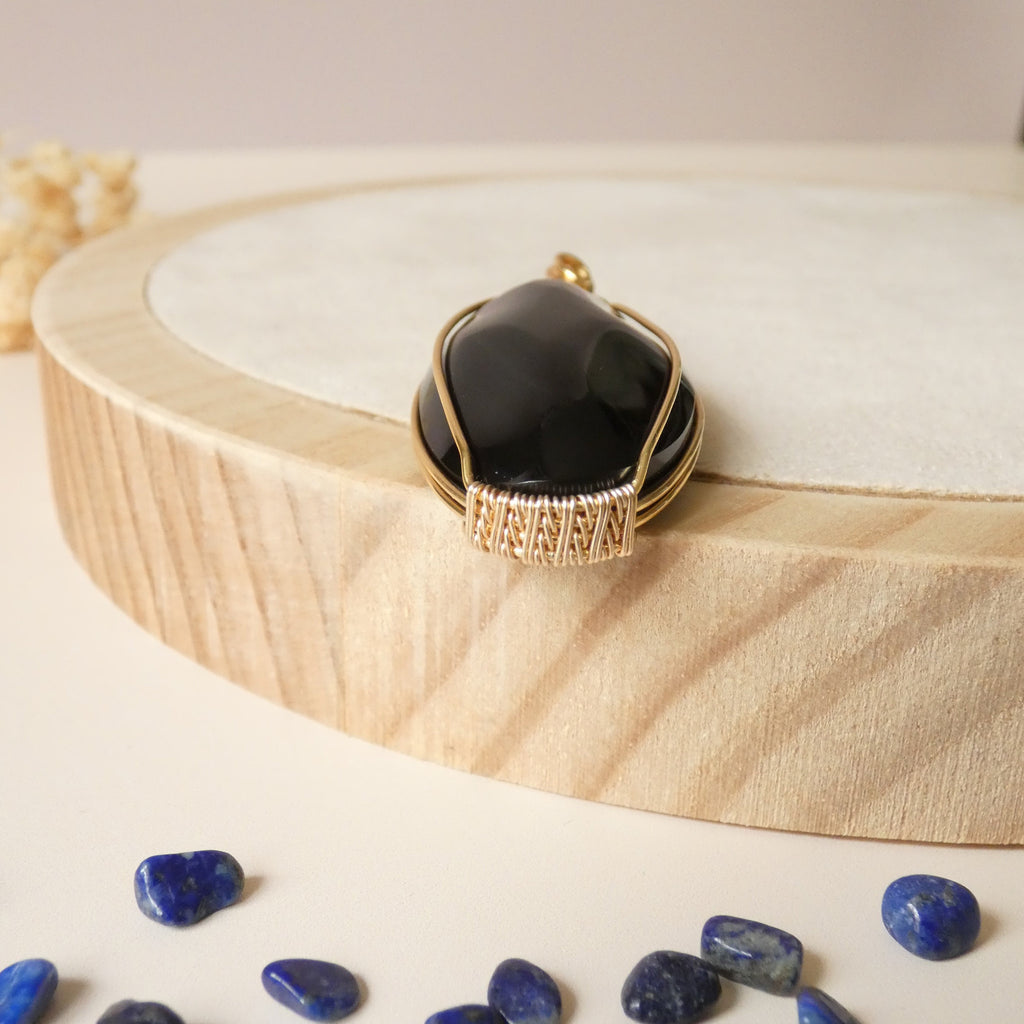 Grand pendentif obsidienne oeil céleste 6,2 cm wire wrapping doré