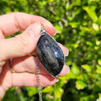 Pendentif en obsidienne argentée – 5,1 cm