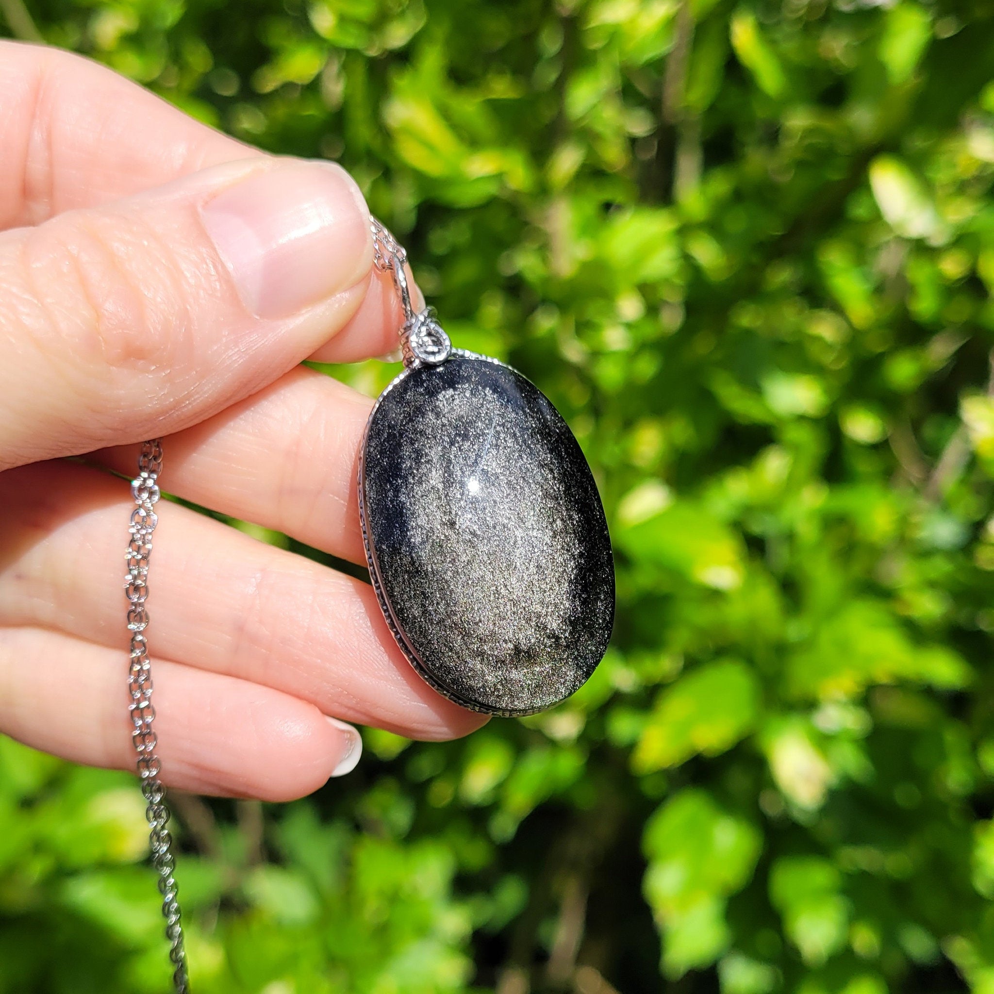 Pendentif en obsidienne argentée – 4,4 cm