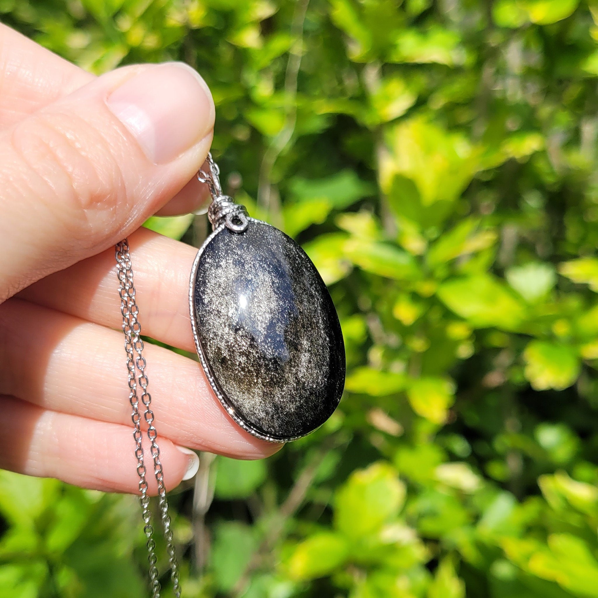 Pendentif en obsidienne argentée – 4,4 cm