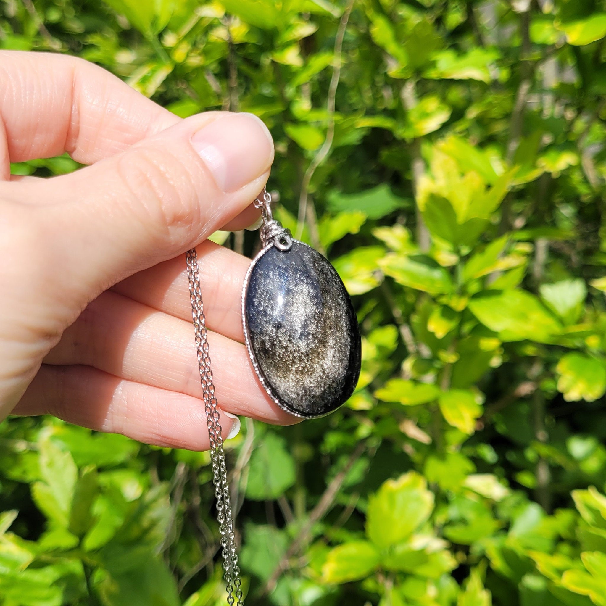 Pendentif en obsidienne argentée – 4,4 cm
