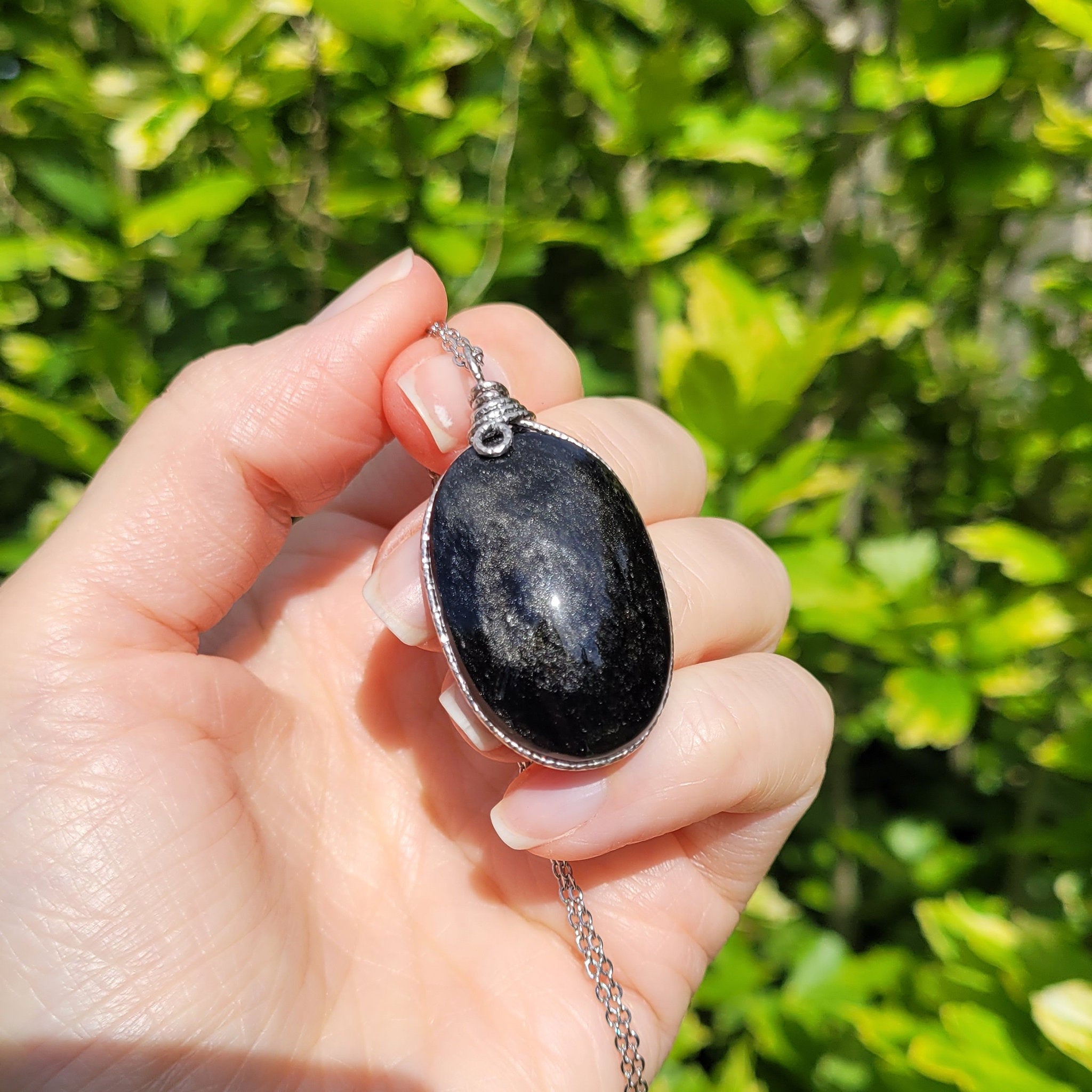 Pendentif en obsidienne argentée – 4,4 cm