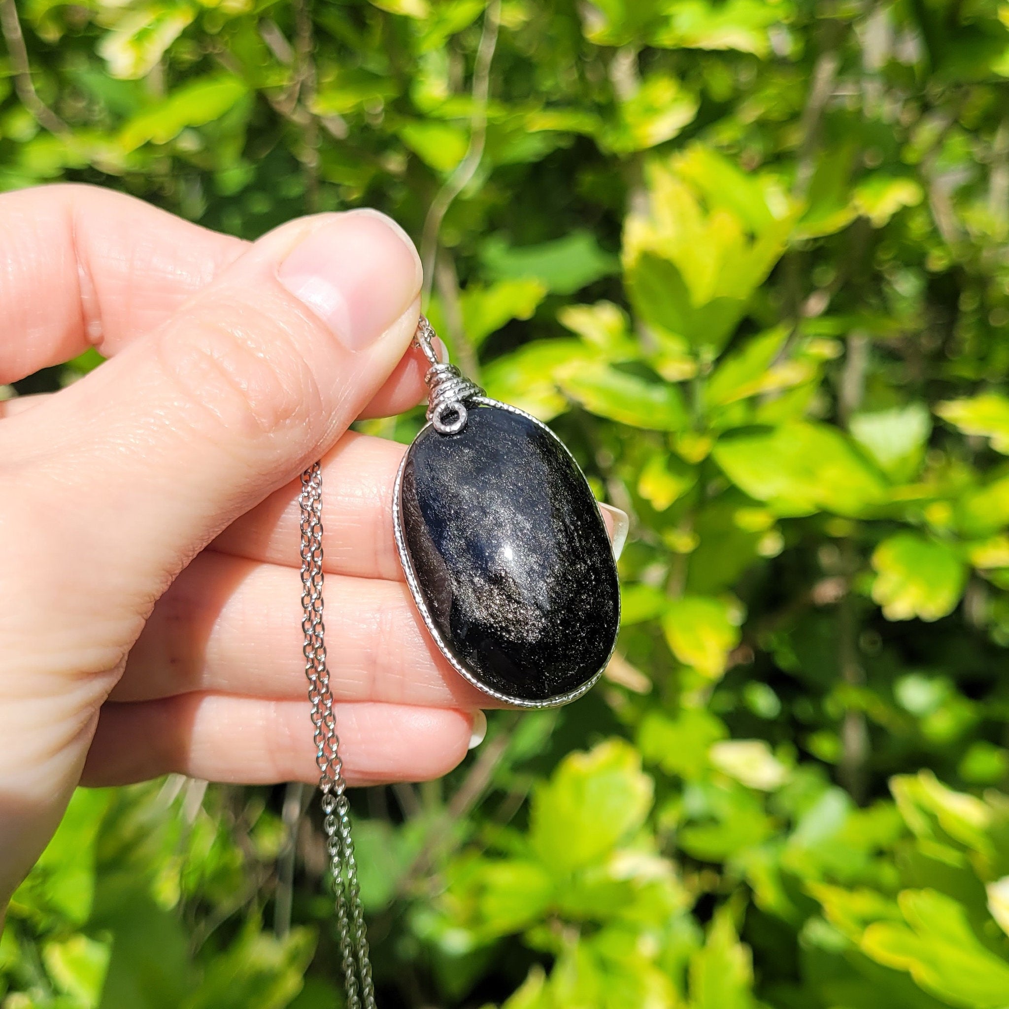Pendentif en obsidienne argentée – 4,4 cm