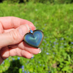 Pendentif coeur en obsidienne oeil céleste 2,6 cm bélière argentée