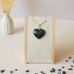 Pendentif coeur en obsidienne oeil céleste 2,6 cm bélière argentée