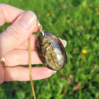 Pendentif obsidienne dorée 4,1 cm bélière dorée