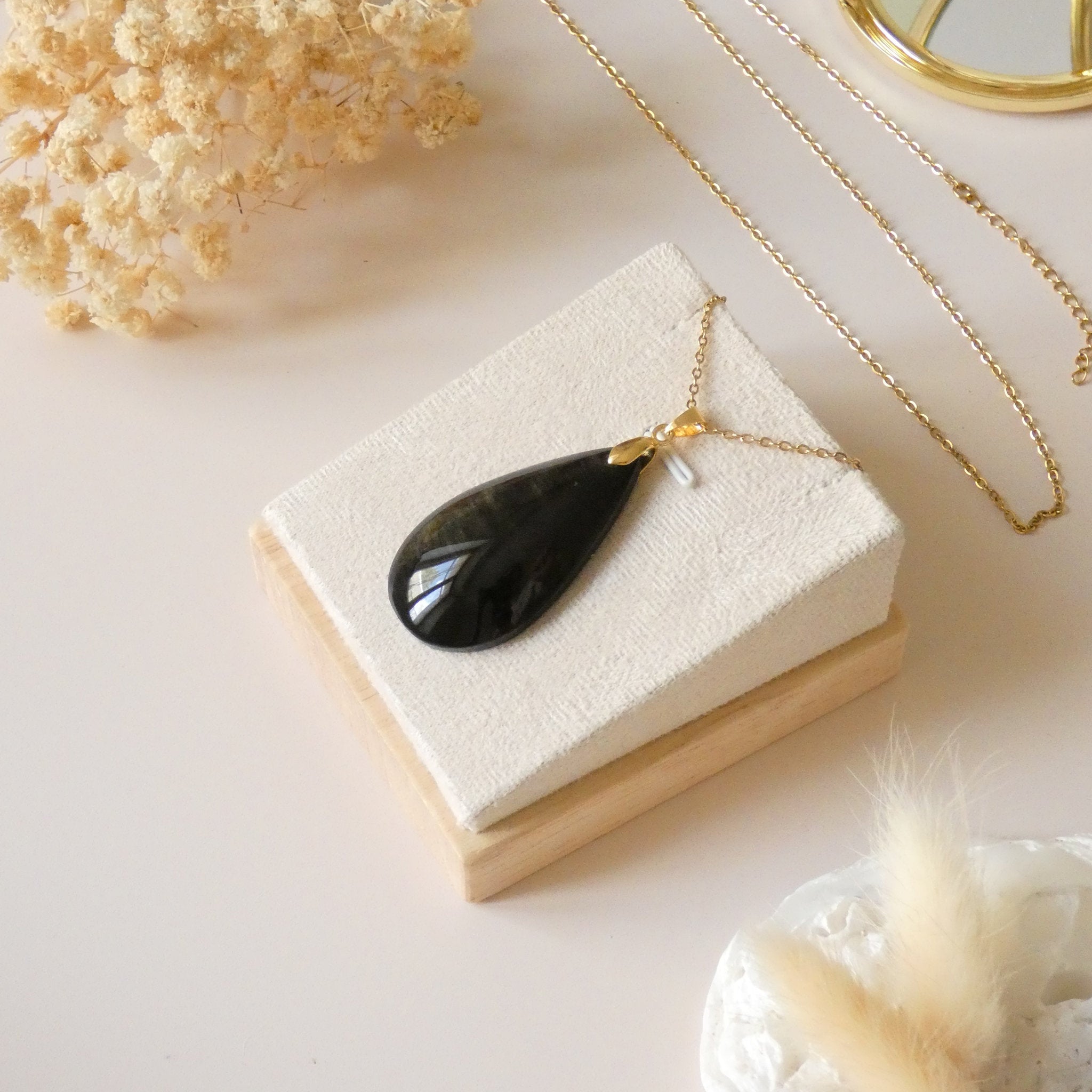 Pendentif en obsidienne dorée bélière dorée – 4,4 cm