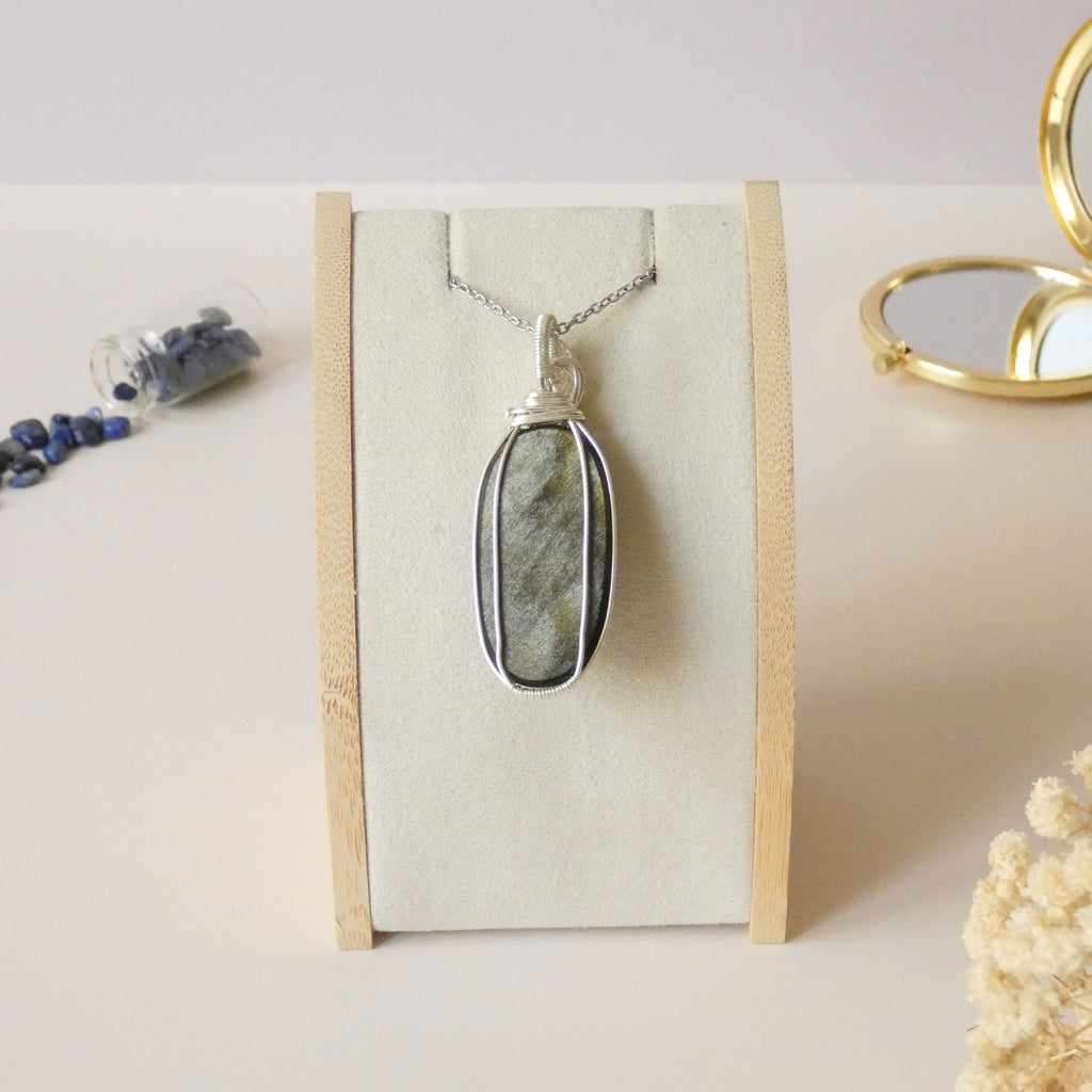 Pendentif obsidienne dorée 6,2 cm wire wrapping argenté