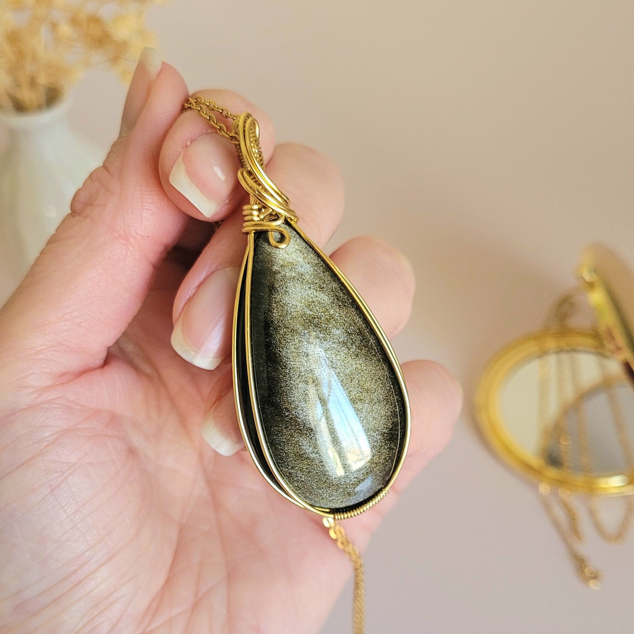 Pendentif en obsidienne dorée – 6,3 cm – Wire wrapping
