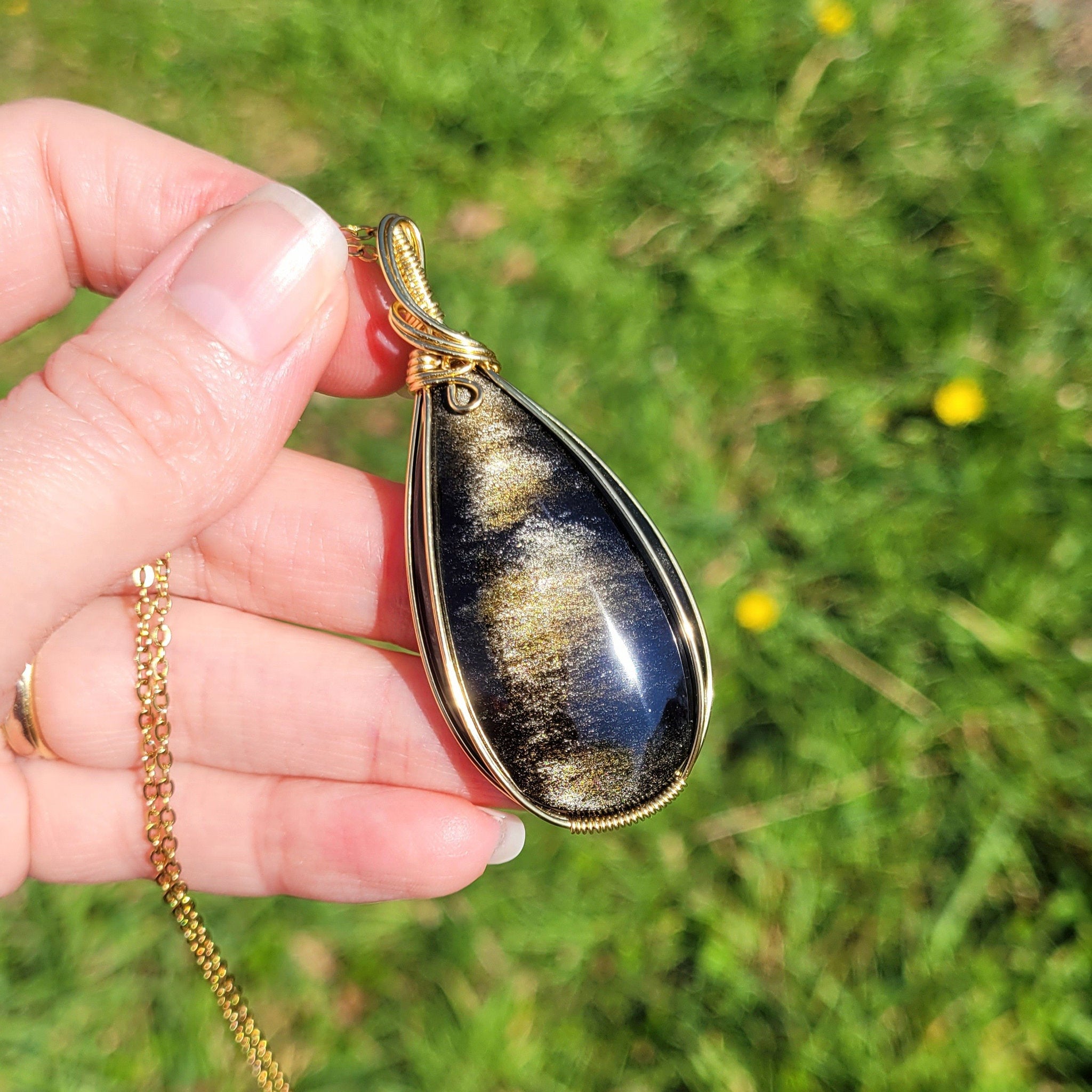 Pendentif en obsidienne dorée – 6,2 cm – Wire wrapping
