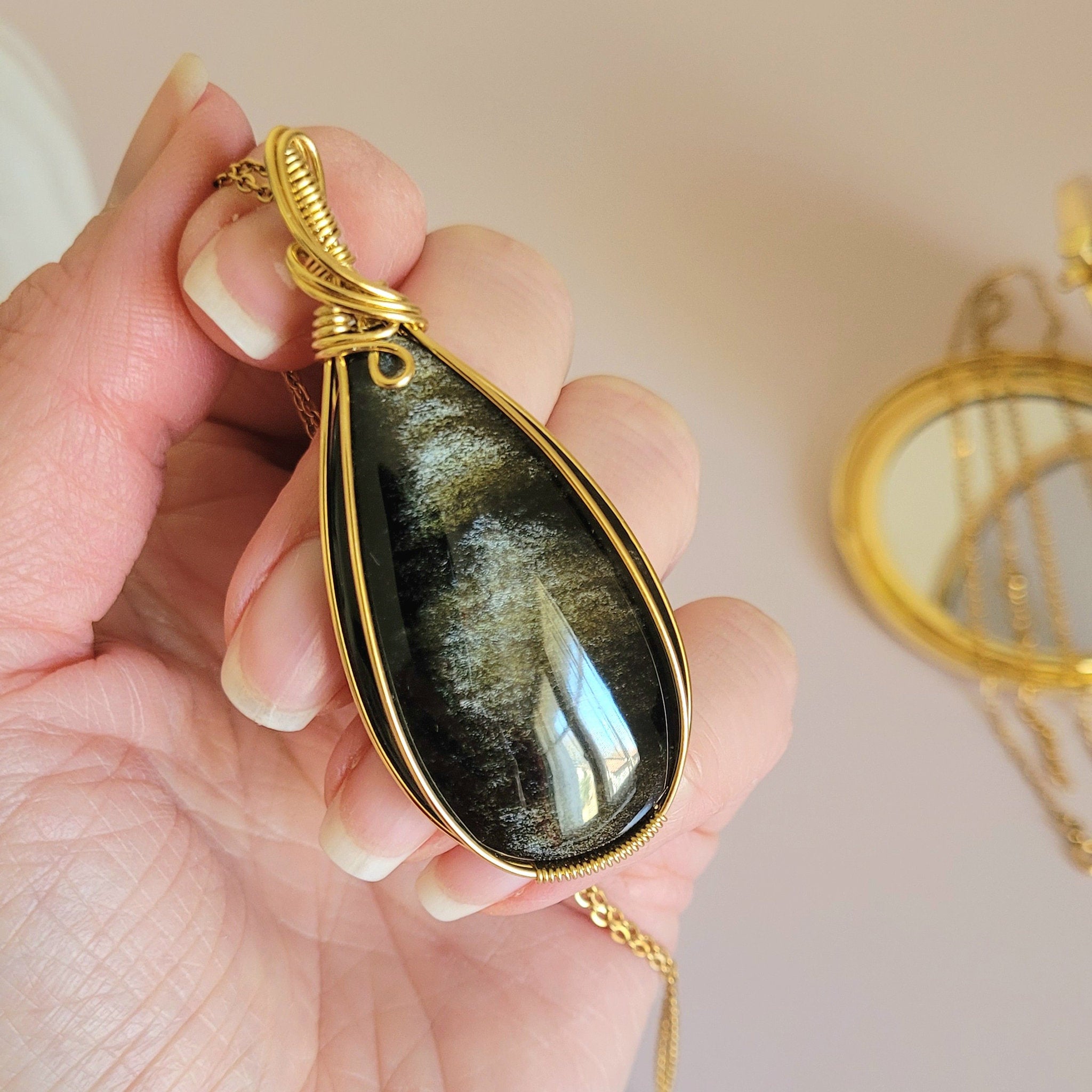 Pendentif en obsidienne dorée – 6,2 cm – Wire wrapping