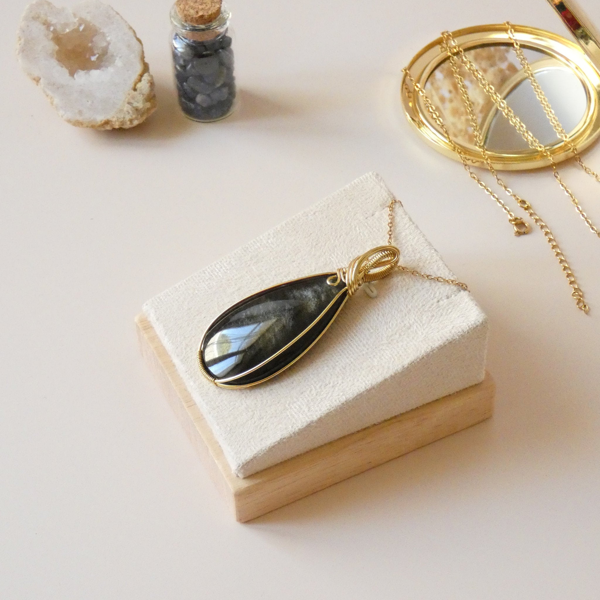 Pendentif en obsidienne dorée – 6,2 cm – Wire wrapping