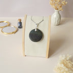 Pendentif obsidienne manta huichol 3,5 cm bélière argentée