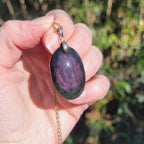 Pendentif obsidienne manta huichol 3,3 cm – Bélière dorée