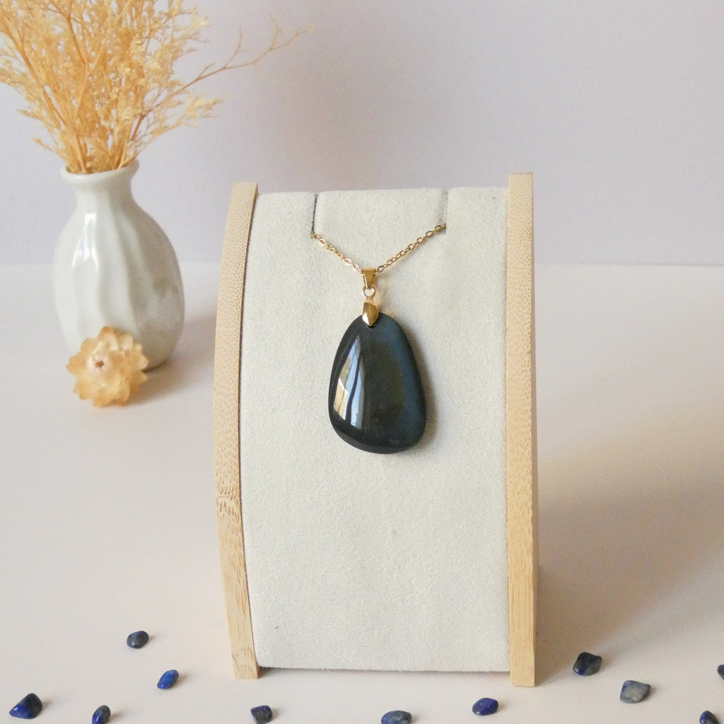 Pendentif obsidienne manta huichol 3,5 cm – Bélière dorée
