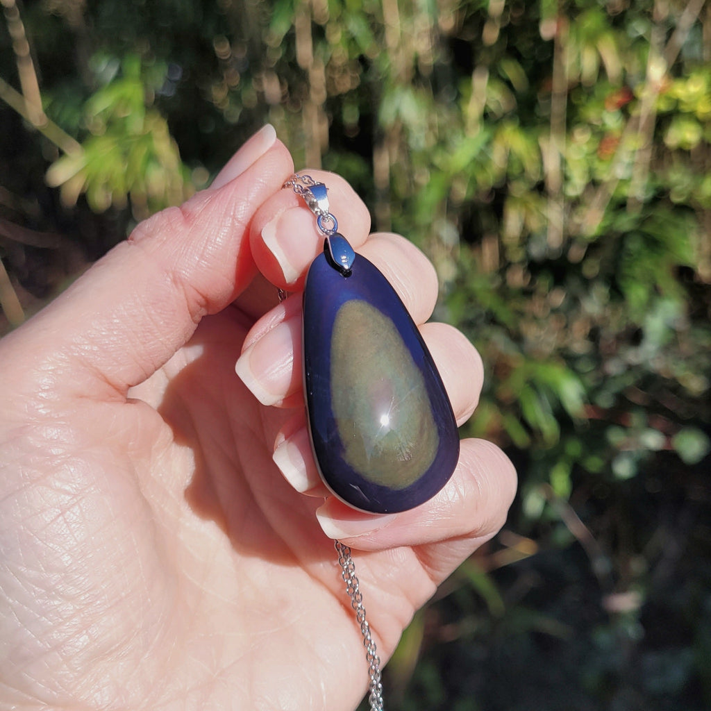 Pendentif obsidienne manta huichol 4,1 cm – Bélière argentée