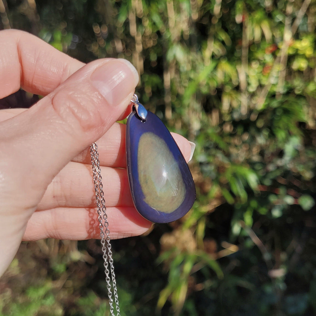 Pendentif obsidienne manta huichol 4,1 cm – Bélière argentée